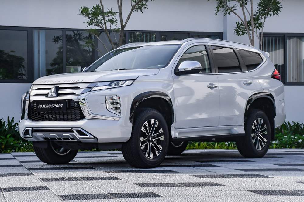 pajero-sport-2020-1 (Copy).jpg